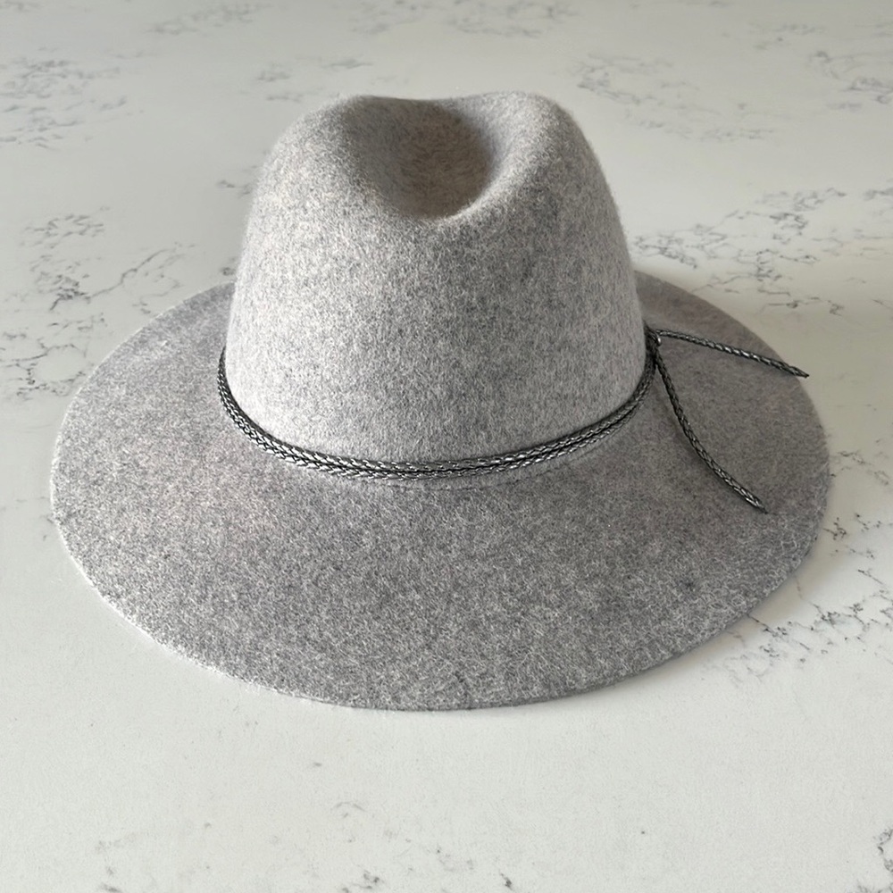 Gap 100% wool gray color woman’s fedora hat - Picture 5 of 12